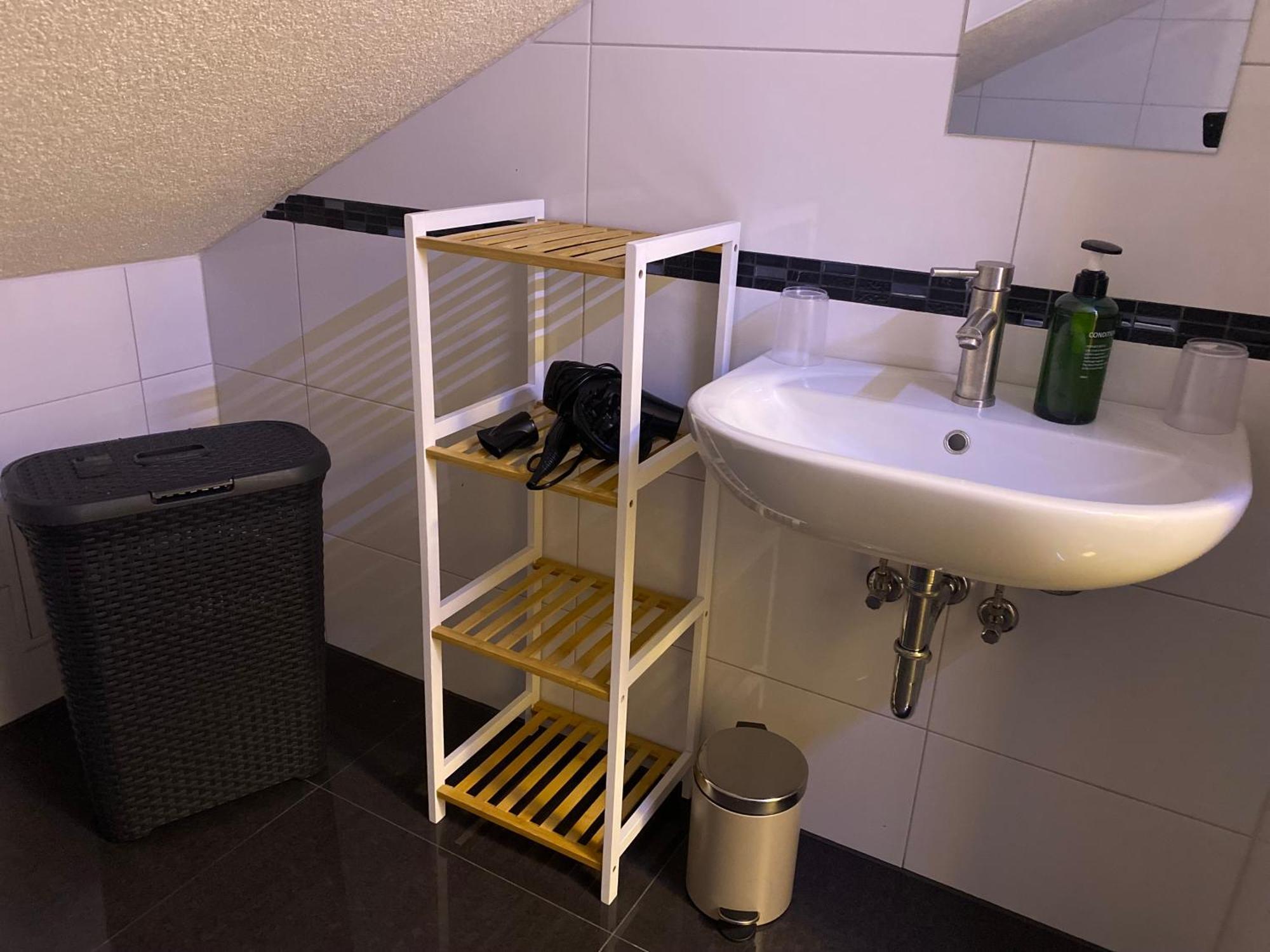 באד פרידריכסהל Deluxe Business Suite Mit Netflix Premium & Parkplatz, Zentral Zu Audi & Schwarz Gruppe With 2 Bedrooms מראה חיצוני תמונה
